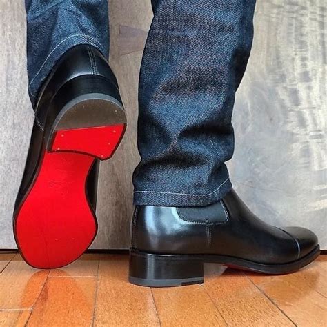 shoes red bottoms for men.